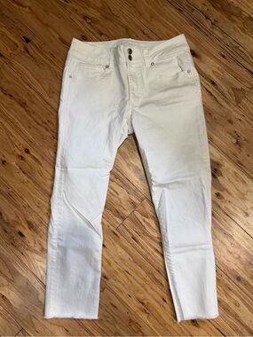American Eagle Outfitters White Super Stretch Jeans